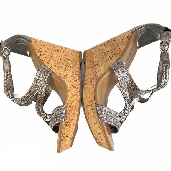 Banana Republic Metallic Cork Wedges - 9 - Picture 14 of 17